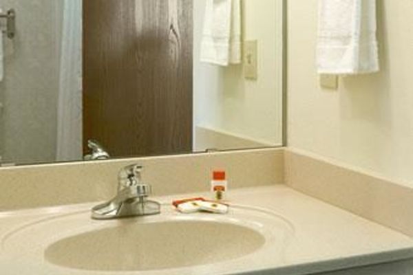 Hotel Super 8 Iola Kansas